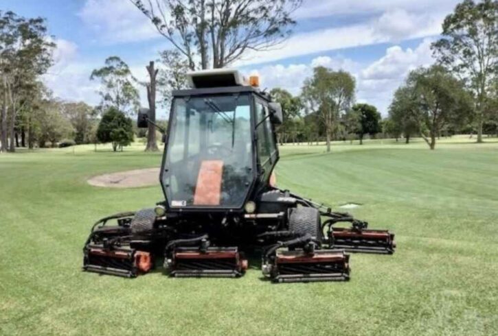 2017 Jacobsen 405 Fairway with only 257 hours. - Image 1